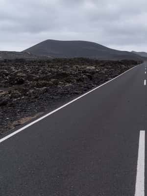 afbeelding n.2 van Van Fuerteventura: Rondleiding vulkaan en wijnstreek Lanzarote activiteit in Yaiza, Lanzarote, geüpload door aanbieder
