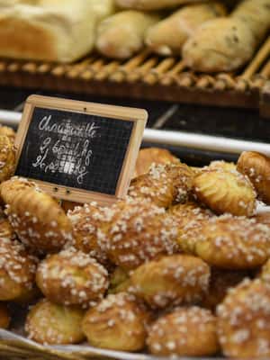 Immagine nº 2 di Parigi: Tour gastronomico a piedi di Belleville di 3 ore con un abitante del posto attività a Parigi, caricata dal fornitore