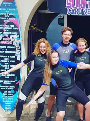 imagem n.2 de Sal: Aula de Surf atividade em Santa Maria, Cabo Verde, carregada pelo fornecedor