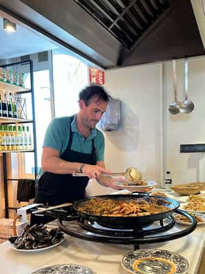 kuva n.2/Sevilla: Paella-kokemus Sangrian ja täyden aterian kera aktiviteetista Sevilla, jonka toimittaja on ladannut