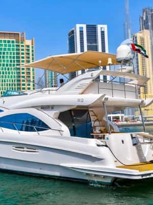 afbeelding n.2 van Dubai: Marina Privé Luxe Jacht Tour activiteit in Dubai, geüpload door aanbieder