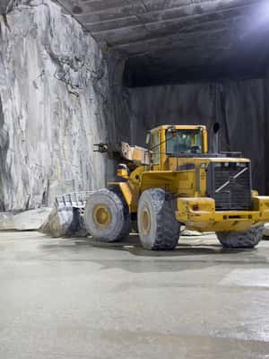 Immagine nº 2 di Dalla Toscana a Carrara: tour delle cave di marmo in jeep attività a Colonnata, caricata dal fornitore