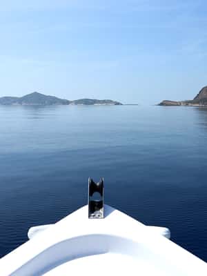 Image N°2 de Paros : journée complète de location de petits bateaux avec conduite autonome activité à Égée-Méridionale, publiée par le prestataire