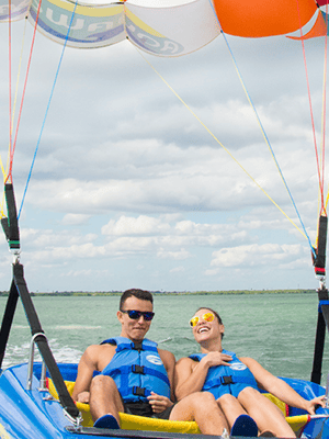 Obraz nr 2 z atrakcji Cancún: Skyrider Parasailing Experience w Cancún, przesłany przez organizatora