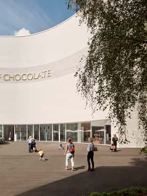 Bild Nr. 2 von Zürich: Lindt Home of Chocolate Tour & Eintrittskarte Aktivität in Kilchberg, hochgeladen vom Anbieter