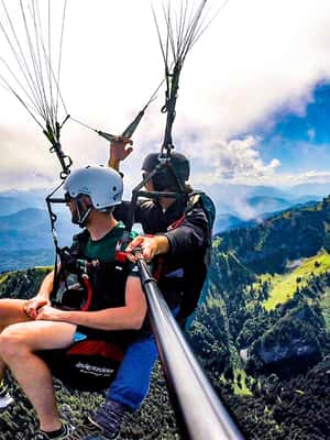 Bild Nr. 2 von Lenggries: Tandem-Gleitschirmflug Aktivität in Bayern, hochgeladen vom Anbieter
