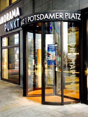 Immagine nº 2 di Berlino: Biglietto di ingresso prioritario per l'ascensore Panoramapunkt attività a Berlino, caricata dal fornitore