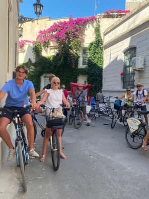 Immagine nº 2 di Lecce: Tour guidato e degustazione di street food in bicicletta attività a Lecce, caricata dal fornitore