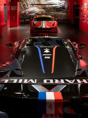 imagem n.2 de Maranello: Museu da Ferrari e Pista de Fiorano Combo Eco Tour atividade em Maranello, carregada pelo fornecedor