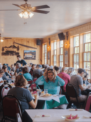 imatge núm.2 de l'activitat de Des de Ketchikan: dinar de festa del cranc al World Famous Lodge a Ketchikan, penjada pel proveïdor