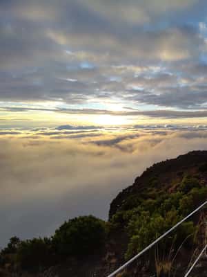 Madeira: Pico Ruivo Guided Sunrise Hike with Hotel Pickup