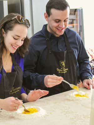 Immagine nº 2 di Corso di cucina sulla preparazione della pasta e degustazione di vini attività a San Gimignano, caricata dal fornitore