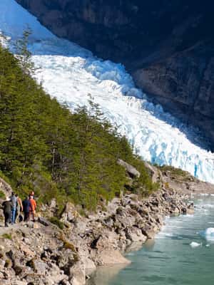 image n.2 of Puero Natales: Glacier Tour with Lunch & Whiskey Aperitif activity in Magallanes and Chilean Antarctica, uploaded by supplier