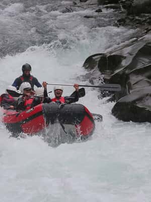 Immagine nº 2 di Bagni di Lucca: Tour di rafting sul torrente Lima attività a Fabbriche di Casabasciana, caricata dal fornitore
