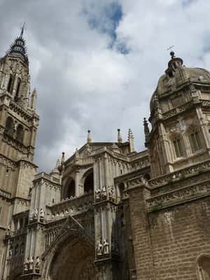 Image N°2 de Tolède : visite guidée à pied avec billet et visite de la cathédrale activité à Tolède, publiée par le prestataire