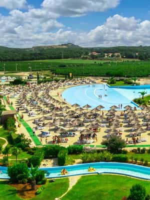 Bild Nr. 2 von Poreč: Aquapark Aquacolors Eintrittskarte für einen ganzen Tag Aktivität in Porec, hochgeladen vom Anbieter