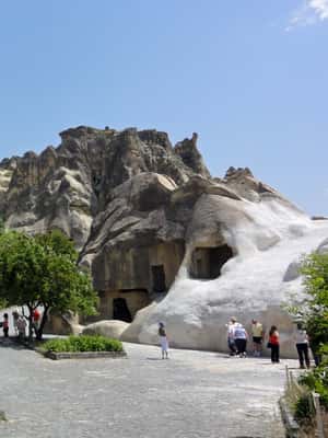 imagem n.2 de De Antalya: excursão de dois dias à Capadócia, hotel caverna e passeio de balão atividade em Tekeli, carregada pelo fornecedor