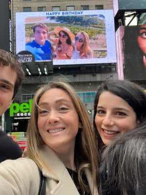 Immagine nº 2 di NYC: Vedi te stesso su un cartellone di Times Square per 24 ore attività a New York, caricata dal fornitore