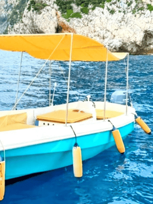 Immagine nº 2 di La Spezia: tour in barca delle Cinque Terre con cibo e bevande attività a Levanto, caricata dal fornitore