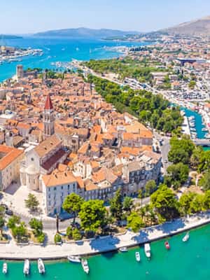 billede nr.2 af aktiviteten Fra Split: Speedbådstur til Den Blå Lagune, Šolta og Trogir i Trogir, uploadet af udbyder