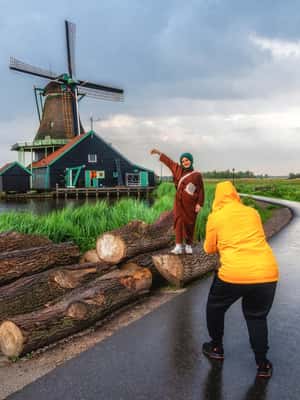 Bild Nr. 2 von Amsterdam: Zaanse Schans, Den Haag & Rotterdam Tour Aktivität in Rotterdam, hochgeladen vom Anbieter