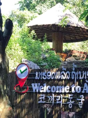 imagen n.º 2 de Desde Vientiane: Excursión a Vang Vieng con Kayak en Cuevas y Tirolina actividad en Vang Vieng, subida por el proveedor