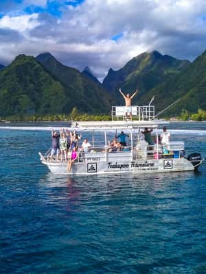 image n.2 of Tahiti: Teahupoo Wave Watching Tour activity in Papeete, uploaded by supplier