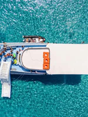 foto no. 2 dari aktivitas Pesiar Blue Lagoon: Petualangan Seluncuran Air dari Pelabuhan Latchi di Distrik Paphos, diunggah oleh pemasok