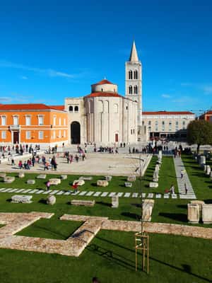 2. fotó – Zadar városnézés 120 perc séta – program helye: Dalmácia, feltöltötte a programszervező