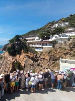 image n.2 of Acapulco: Express Cliff Diving Show Tour activity in Acapulco, uploaded by supplier
