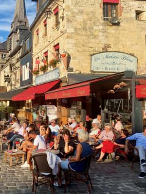 Normandiya içindeki 2 Günlük Özel Mont Saint-Michel Normandiya Brittany Mercedes etkinliğinin tedarikçi tarafından yüklenen 2 no'lu görseli