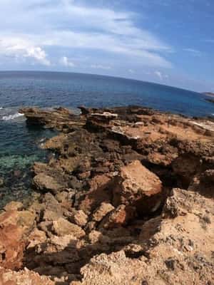 Image N°2 de Excursion d'une journée à Cap Bon : Fort de Kelibia, Kerkouane classée au patrimoine mondial de l'UNESCO et plage des Grottes activité à Région de Nabeul, publiée par le prestataire