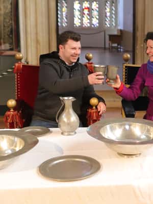 image n.2 of London: Royal Hampton Court Guided Tour with Afternoon Tea activity in London, uploaded by supplier