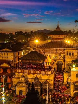 imagen n.º 2 de Katmandú: Templo Pashupatinath Excursión Aarati Nocturna actividad en Katmandú, subida por el proveedor