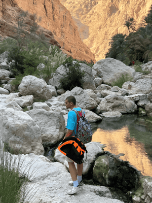 Immagine nº 2 di Da Mascate: tour di un'intera giornata di Wadi Shab e Bimmah Sinkhole attività a Regione al-Sharqiyya, caricata dal fornitore