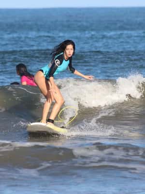 Immagine nº 2 di Spiaggia di Tamarindo: la migliore lezione di surf attività a Tamarindo, caricata dal fornitore