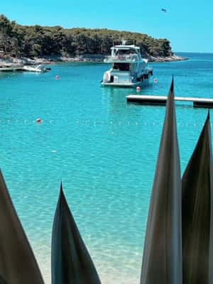 billede nr.2 af aktiviteten Split: Den Blå Lagune, Hvar og 5 øer – bådtur med en lille gruppe i Hvar by, uploadet af udbyder