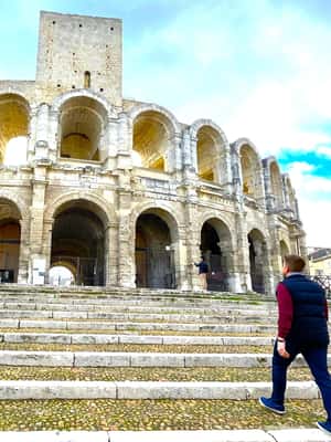 imagem n.2 de De Avignon: Arles, Les Baux-de-Provence e Saint-Rémy Tour atividade em Arles, carregada pelo fornecedor
