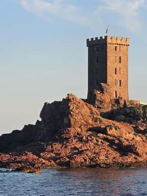 image n.2 of Saint-Raphaël : Sunset & Dinner Cruise to the Golden Island activity in Draguignan, uploaded by supplier