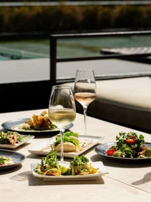 gambar no.2 daripada Lawatan Wain Persendirian Capetown: Lawatan Manor, termasuk lawatan bawah tanah aktiviti di Cape Town, dimuat naik oleh pembekal 