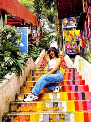 imagem n.2 de Medellín: Tour de grafite na Comuna 13 com guia local e lanches atividade em Medellín, carregada pelo fornecedor