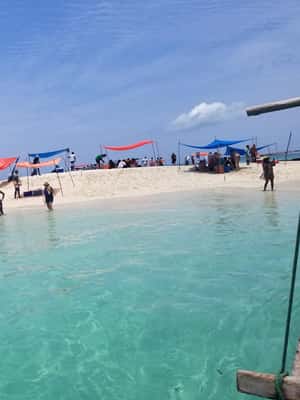 kuva n.2/Zanzibar: Sinisen laguunin snorklausmatkapäivä grillilounaalla aktiviteetista Unguja South Region, jonka toimittaja on ladannut