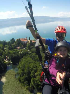 billede nr.2 af aktiviteten Paragliding ved Ohrid-søen i Den sydvestlige region, uploadet af udbyder