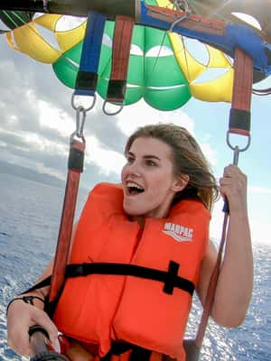 imagem n.2 de Montego Bay: Aventura de Jet Car e Parasailing atividade em Montego Bay, carregada pelo fornecedor