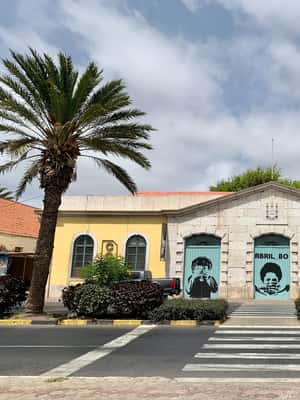 image n.2 of Mindelo Cultural: city tour with traditional music activity in Mindelo, uploaded by supplier
