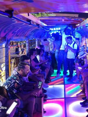 imatge núm.2 de l'activitat de Tour a Chiva Rumbera amb Música Festa i Diversió a Cartagena a Cartagena, penjada pel proveïdor