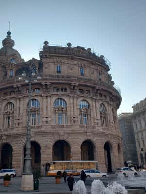Immagine nº 2 di Genova: biglietto tour Hop-on Hop-off attività a Genova, caricata dal fornitore