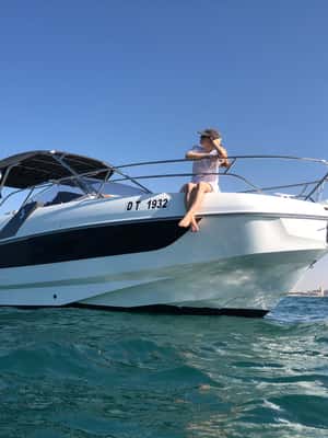 Immagine nº 2 di Dubai: Crociera turistica e balneare a Marina attività a Dubai, caricata dal fornitore