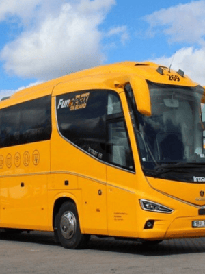 imagem n.2 de Praga: Viaja facilmente de autocarro de/para Karlovy Vary atividade em Praga, carregada pelo fornecedor