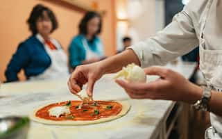 imagem n.3 de Florença: Aula de preparação de pizza e gelato premium atividade em Florença, carregada pelo fornecedor
